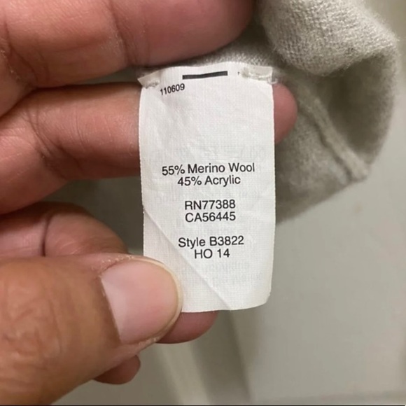 J. Crew Sweater Women’s Size Medium Gray Merino Wool Blend Sweater - Picture 5 of 5